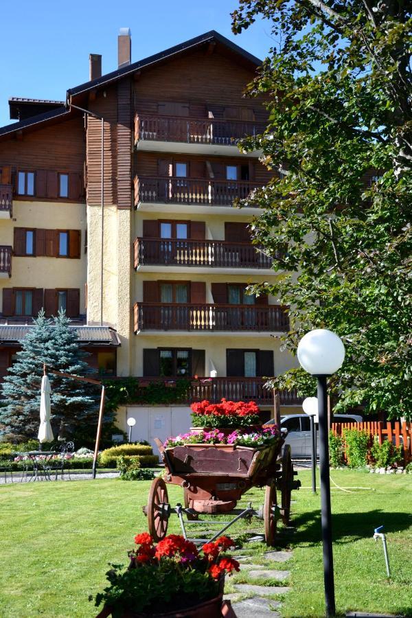 Hotel Bucaneve Bardonecchia Buitenkant foto