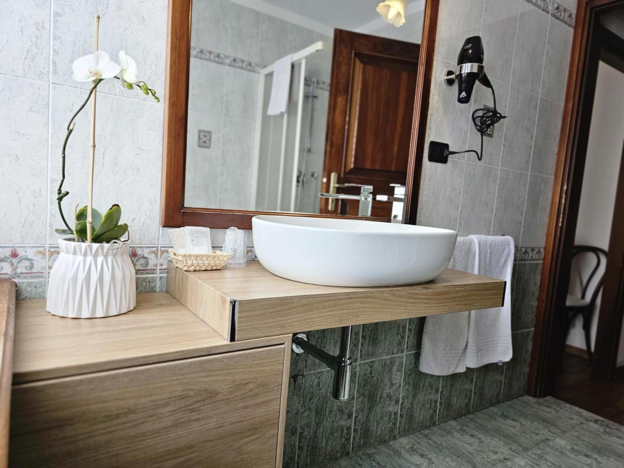 Hotel Bucaneve Bardonecchia Buitenkant foto
