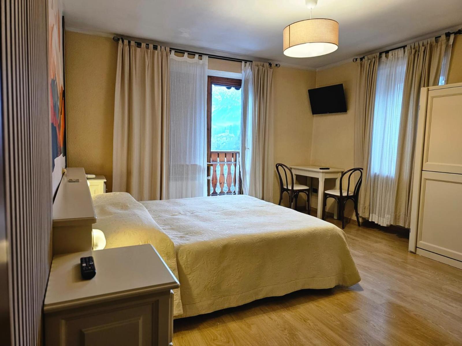 Hotel Bucaneve Bardonecchia Buitenkant foto