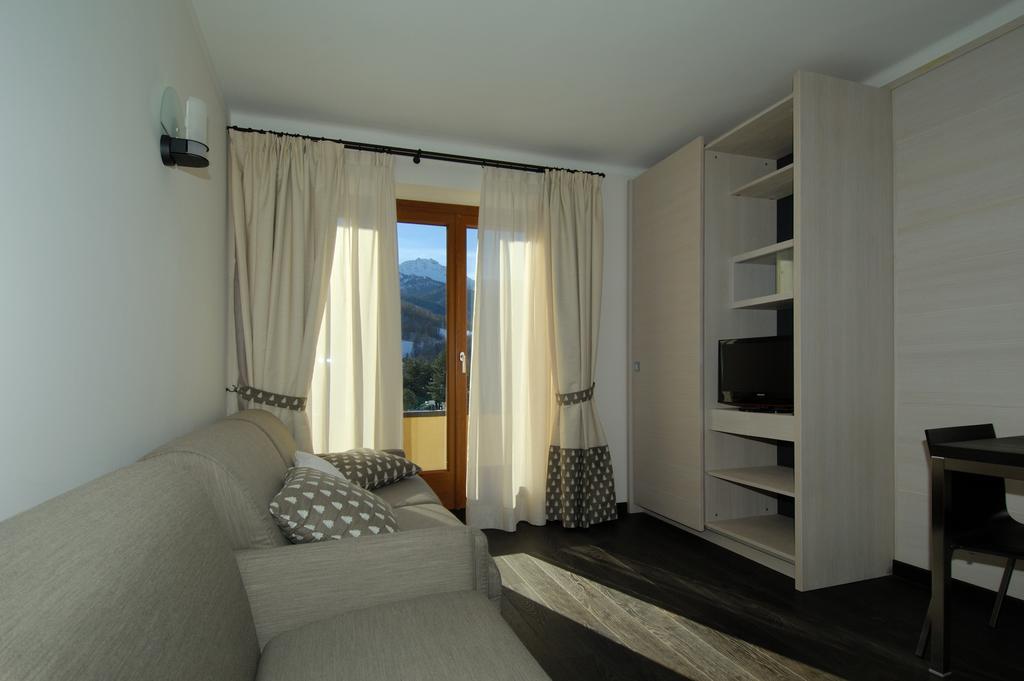 Hotel Bucaneve Bardonecchia Kamer foto