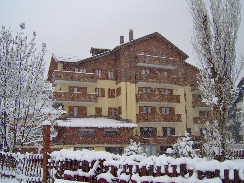 Hotel Bucaneve Bardonecchia Buitenkant foto