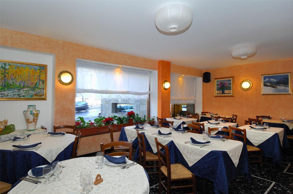 Hotel Bucaneve Bardonecchia Buitenkant foto