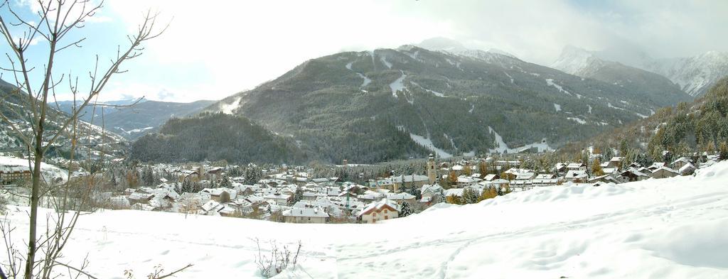 Hotel Bucaneve Bardonecchia Buitenkant foto