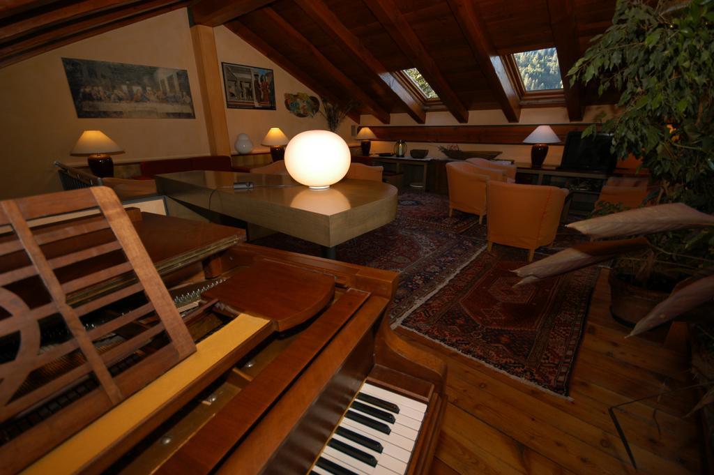 Hotel Bucaneve Bardonecchia Buitenkant foto