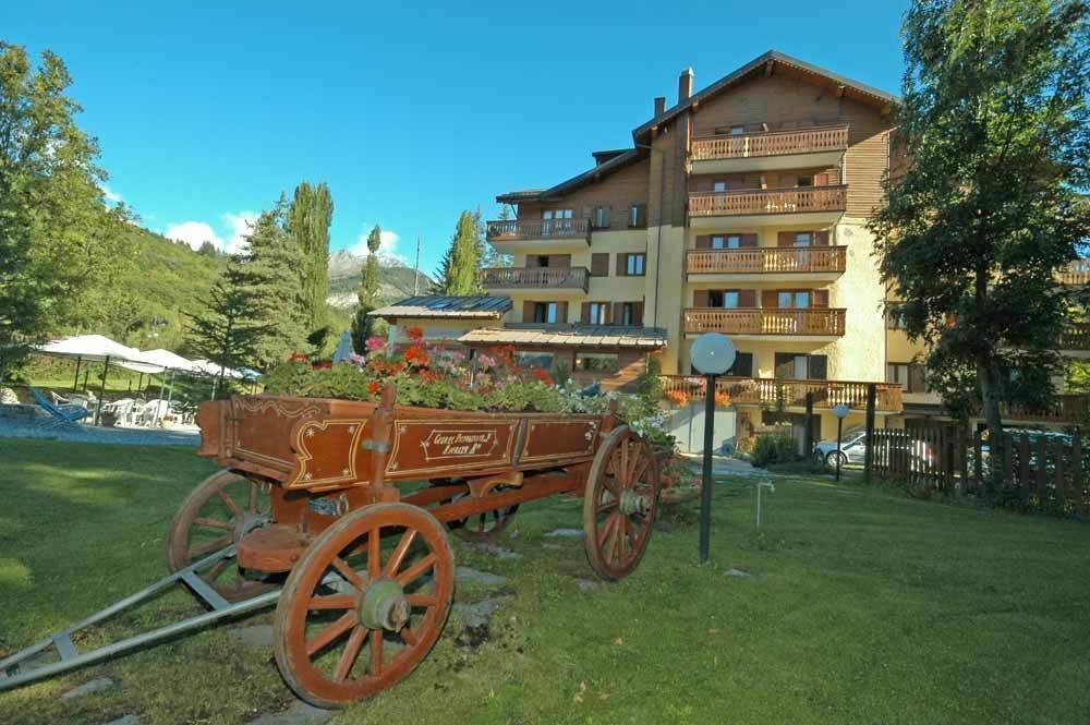 Hotel Bucaneve Bardonecchia Buitenkant foto