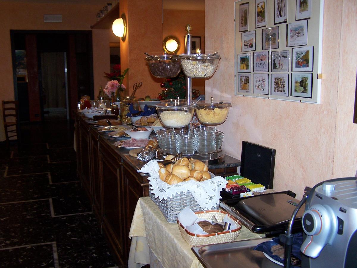 Hotel Bucaneve Bardonecchia Buitenkant foto